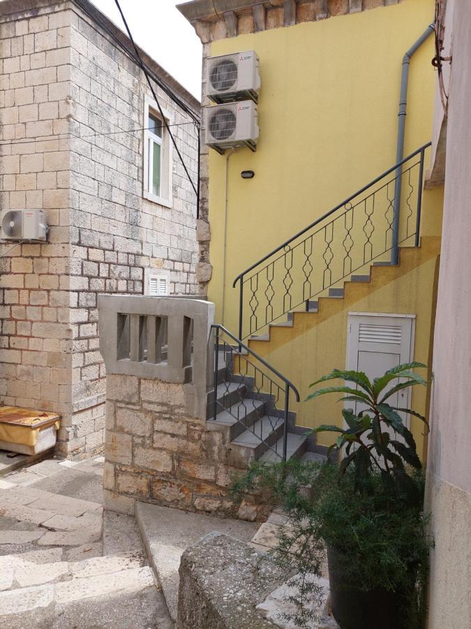 Apartmani Antonia Račišće Esterno foto