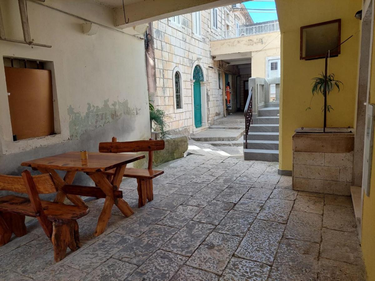 Apartmani Antonia Račišće Esterno foto
