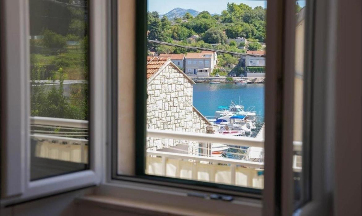 Apartmani Antonia Račišće Esterno foto