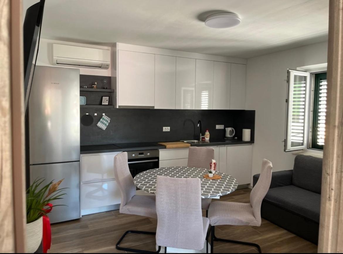 Apartmani Antonia Račišće Esterno foto